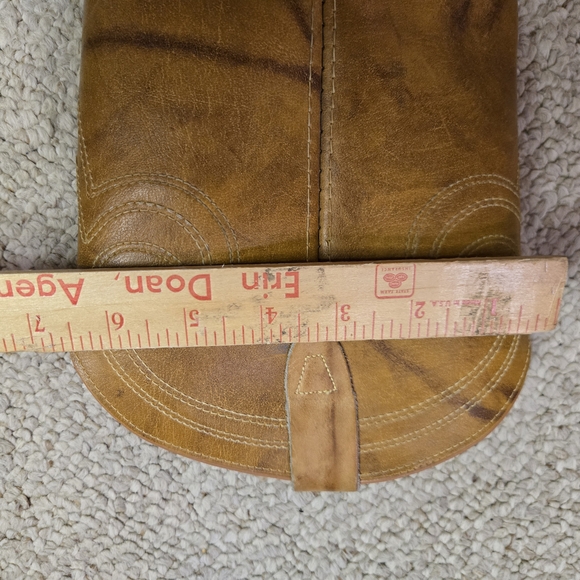 Tan Woman's Cowboy Boots - Picture 4 of 5